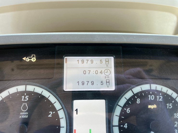 2018-john-deere-6155m-image-23