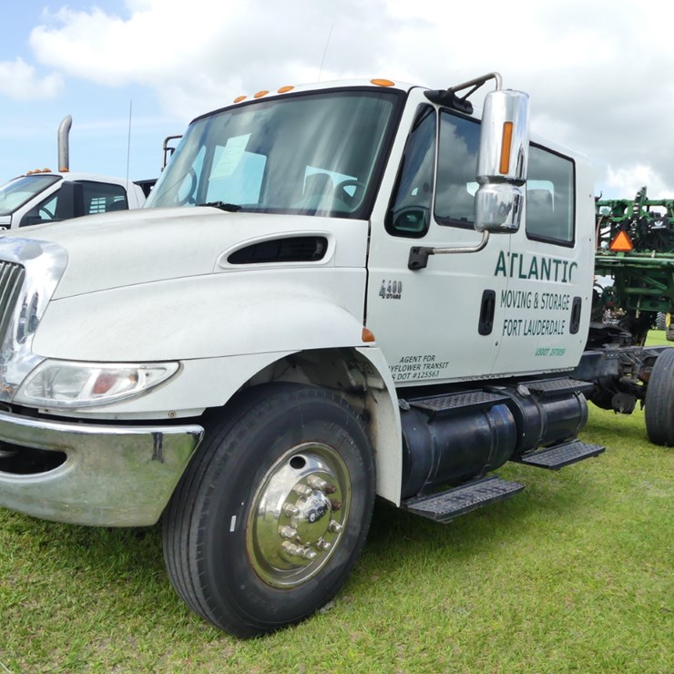 2003 INTERNATIONAL 4400