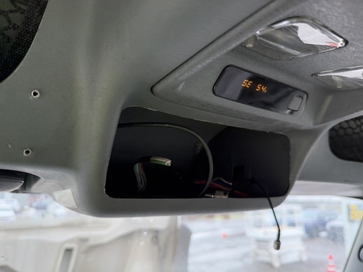 2007-international-7400-image-36