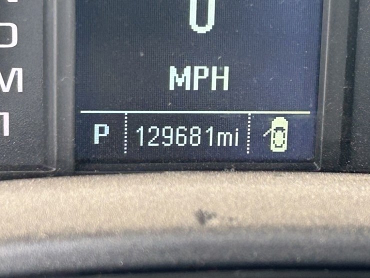 2015-chevrolet-silverado-3500-image-22