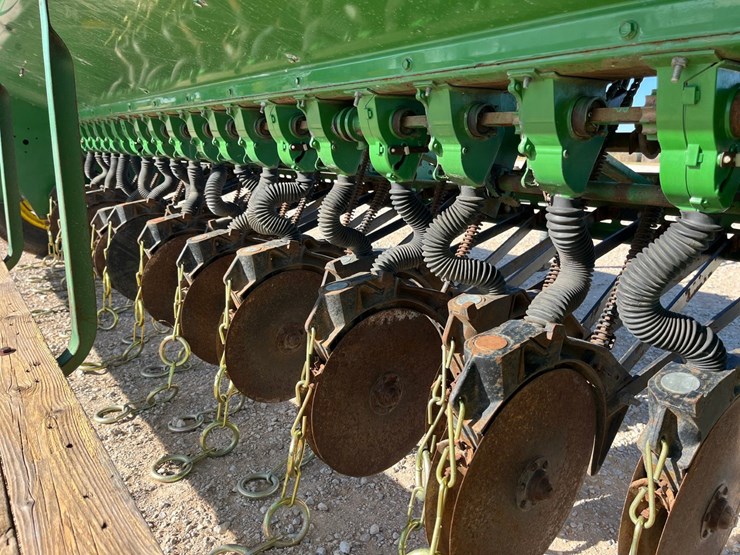 john-deere-8300-image-10