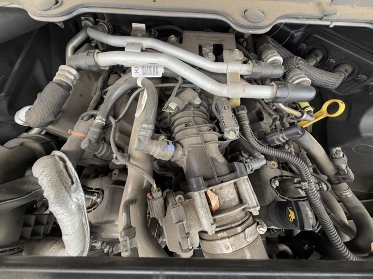 2020-ford-explorer-image-12