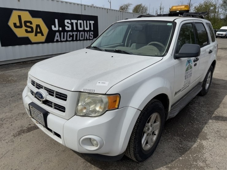 2010-ford-escape-hybrid-image-1