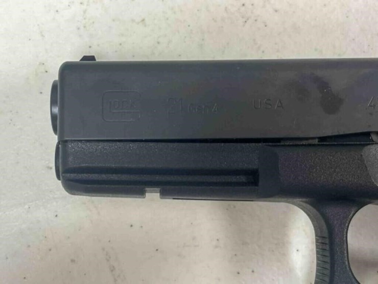 glock-pistol-image-3