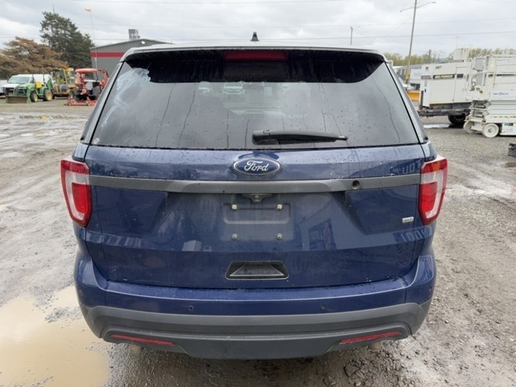 2017-ford-explorer-image-5