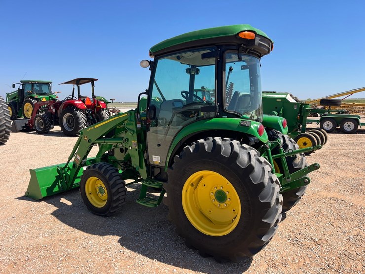 2021-john-deere-4052r-image-13