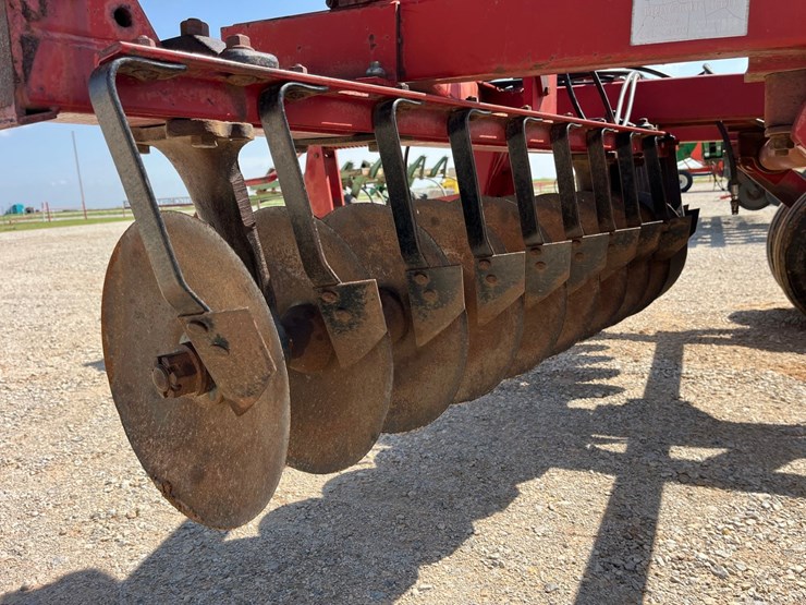 case-ih-3800-image-17