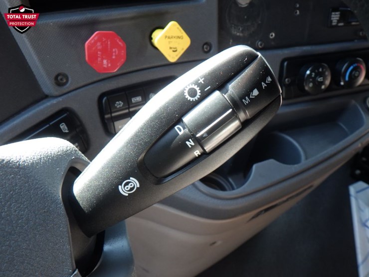 2019-freightliner-cascadia-125-image-18