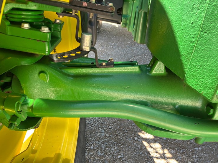 2013-john-deere-7215r-image-5