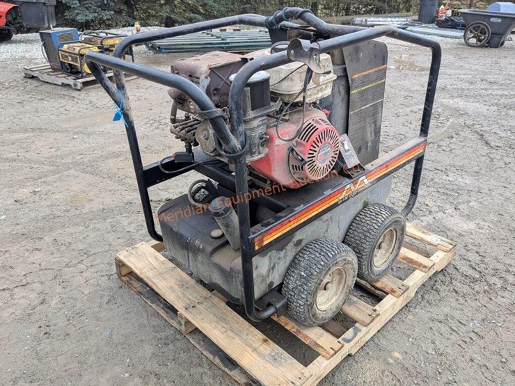 mi-t-m-3504-hot-pressure-washer-image-1