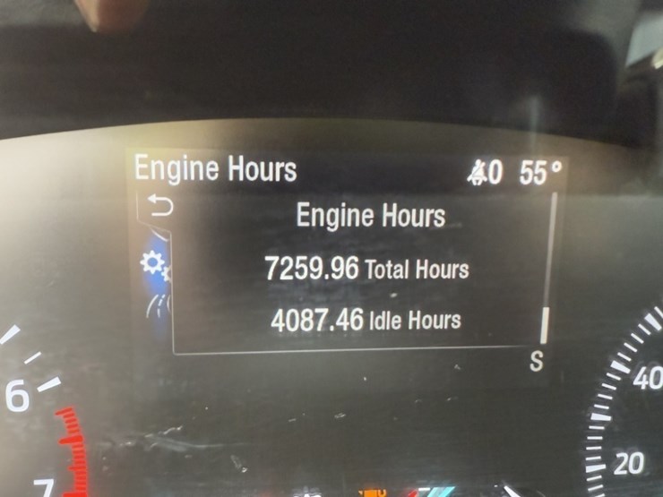 2020-ford-explorer-image-30