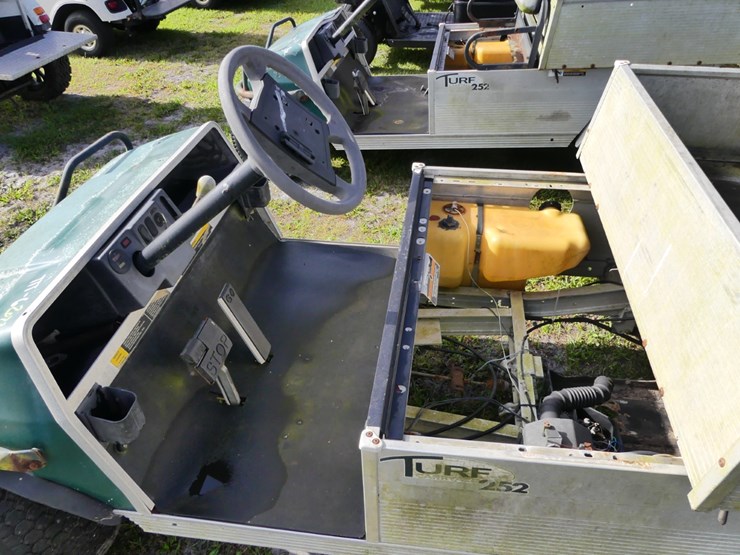 club-car-carryall-252-image-8