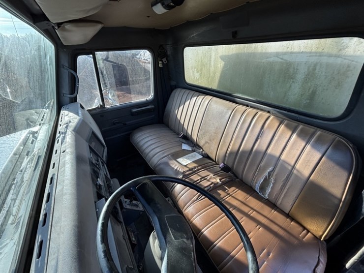 1994-international-4700-image-22