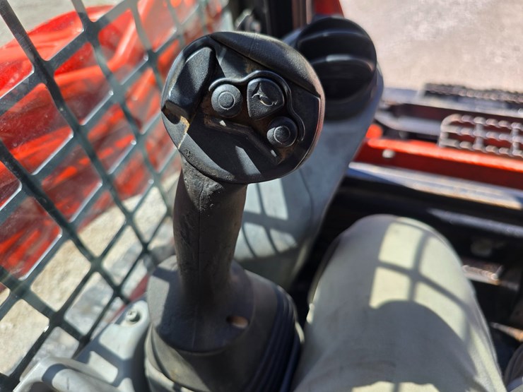 kubota-svl75-2-image-48