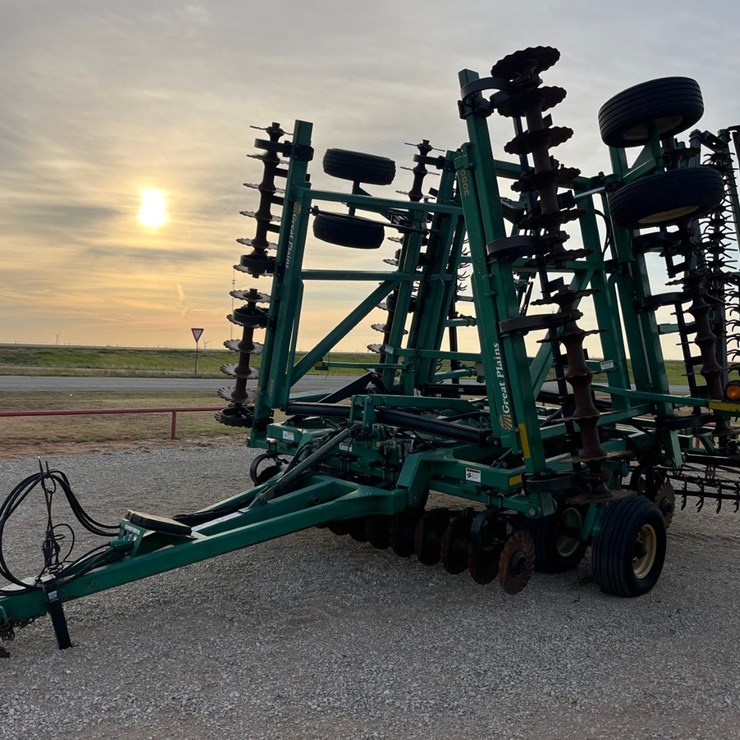 2009 GREAT PLAINS 3000