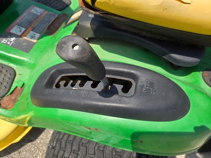 john-deere-l111-image-25