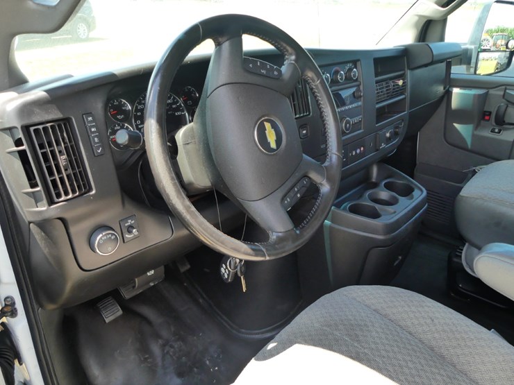 2020-utility-van-image-9