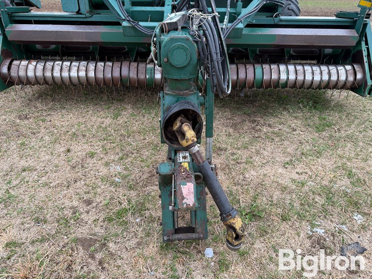 2012-kmc-3386-peanut-combine-image-9