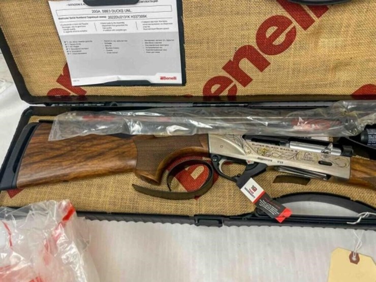 benelli-shotgun-image-2