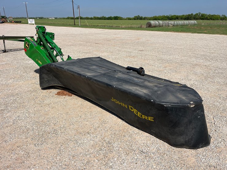 2020-john-deere-r310-image-8