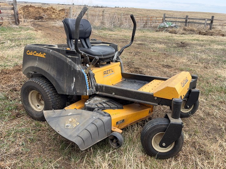 cub-cadet-rztl-zero-turn-mower-image-6
