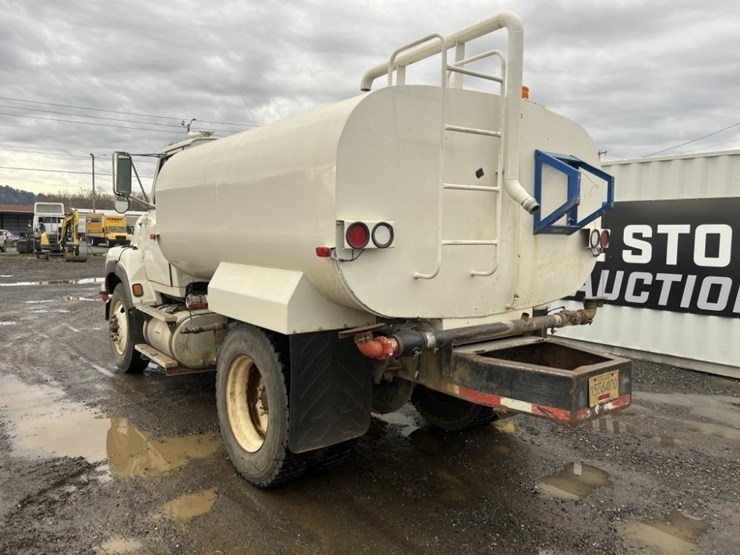 1995-ford-l9000-image-6