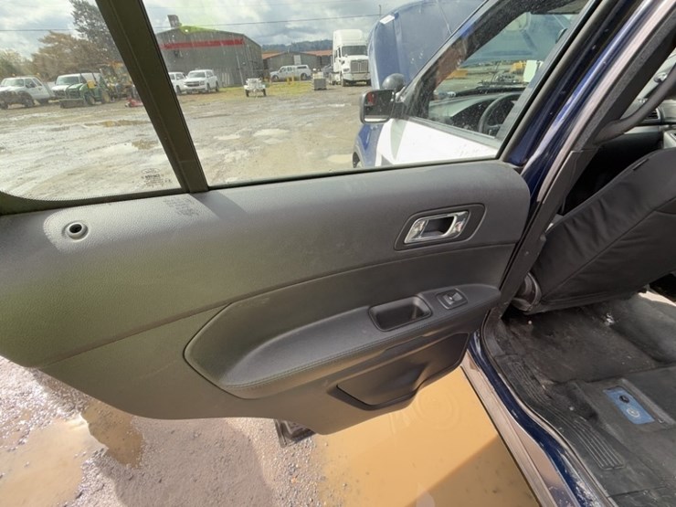 2018-ford-explorer-image-22