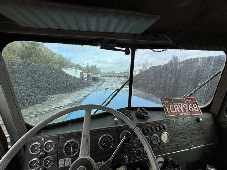 kenworth-w900-image-39