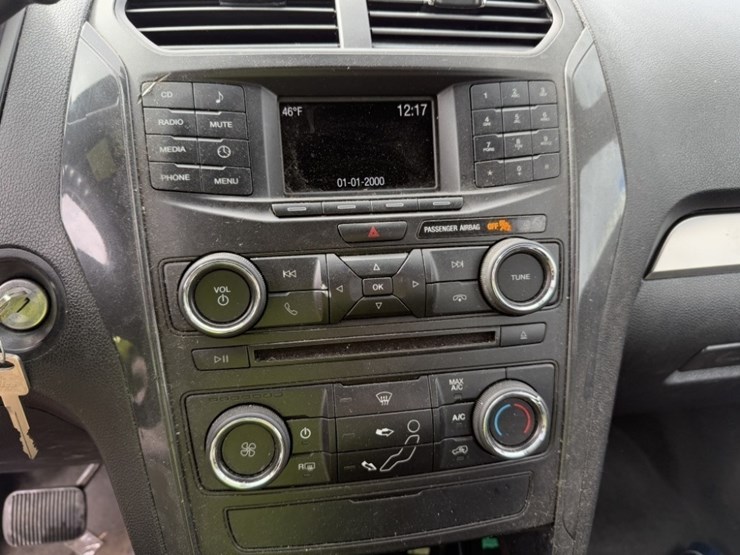 2018-ford-explorer-image-31