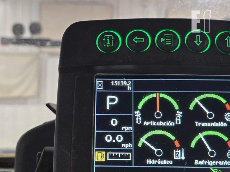 2012-deere-770g-image-23