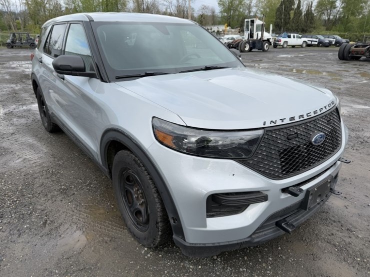 2020-ford-explorer-image-2