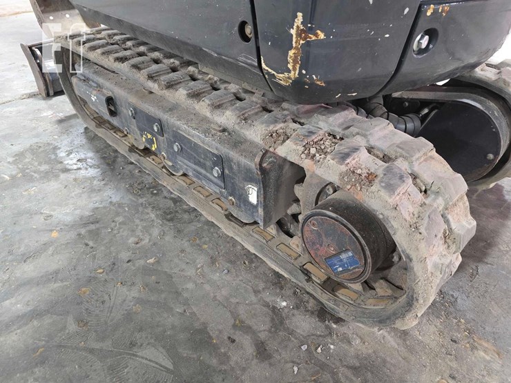 2022-bobcat-e10-image-31