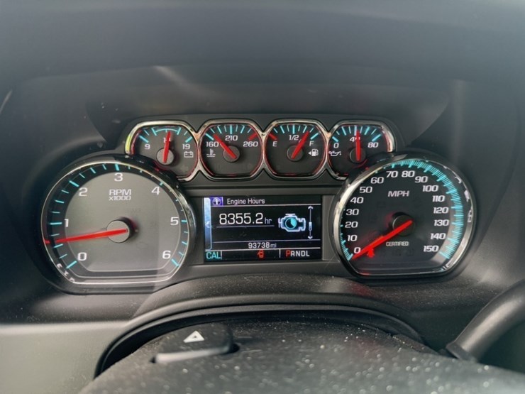 2019-chevrolet-tahoe-image-28