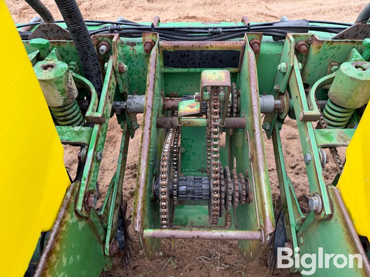 john-deere-1720-image-13