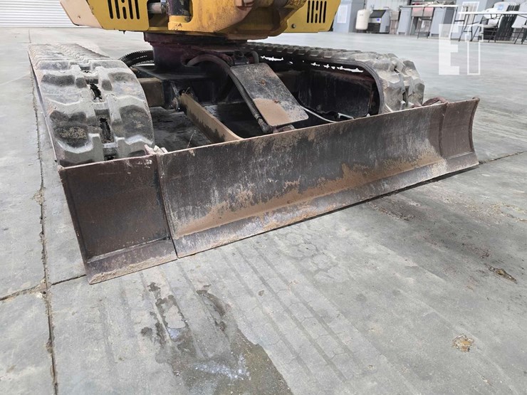 2008-caterpillar-301.8c-image-14