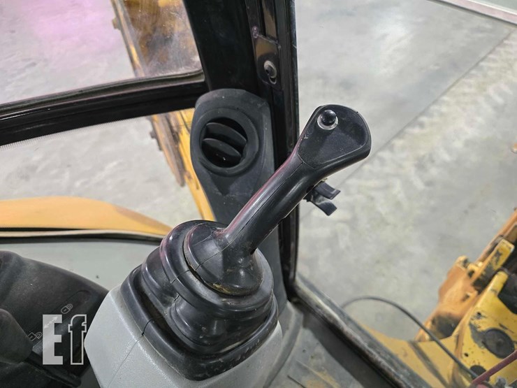 2007-caterpillar-420e-image-30