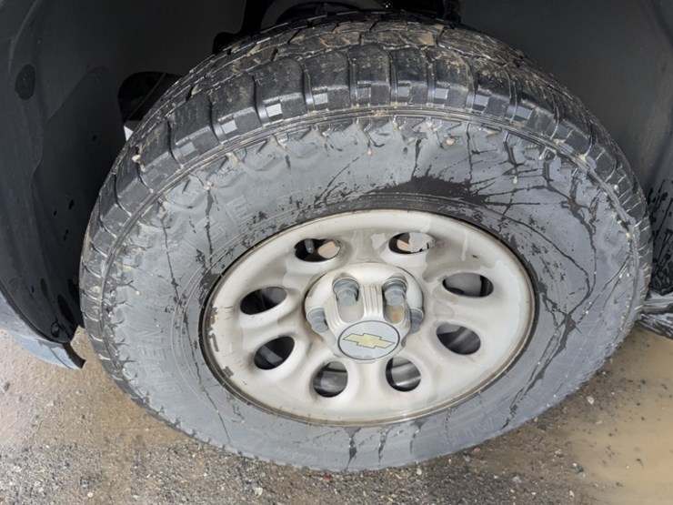 2014-chevrolet-tahoe-image-15