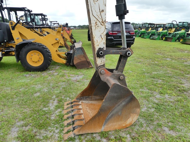 2013-bobcat-e85-image-9