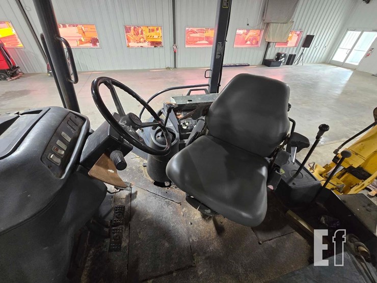 2006-deere-310sg-image-19