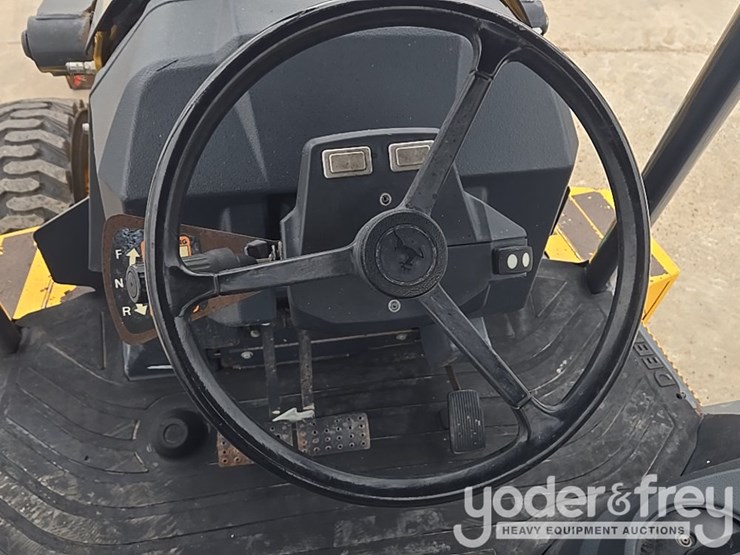 2018-deere-310l-image-100