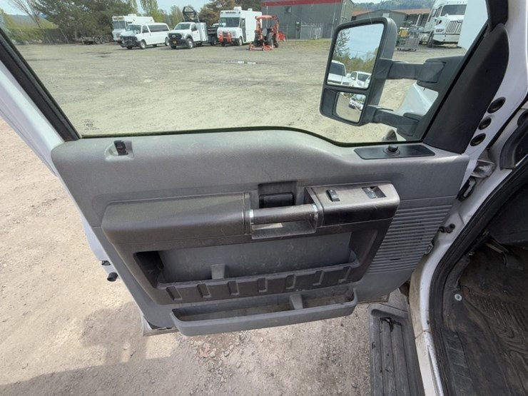 2012-ford-f350-sd-image-24