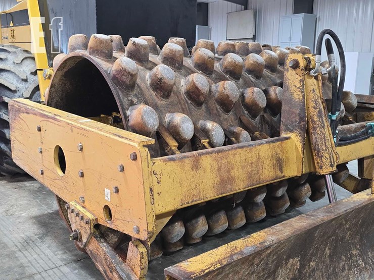 1996-caterpillar-cp-563c-image-14