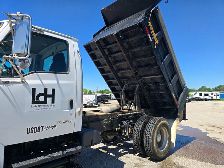 2009-sterling-acterra-image-45