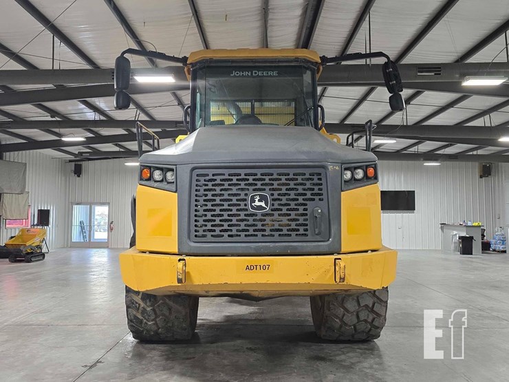 2021-deere-260e-image-7