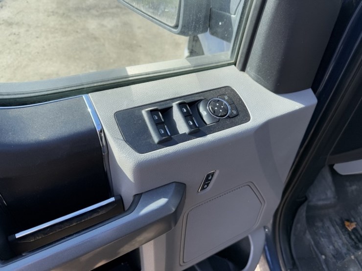 2016-ford-f150-xlt-image-28