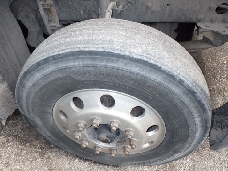 2017-freightliner-cascadia-125-image-23