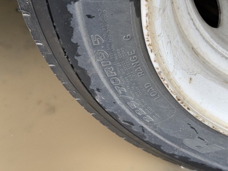 2014-freightliner-mt45-image-15