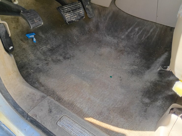 2008-chevrolet-tahoe-image-33