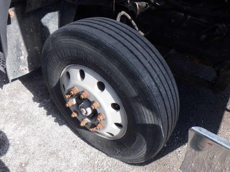 2001-mack-ch613-image-23