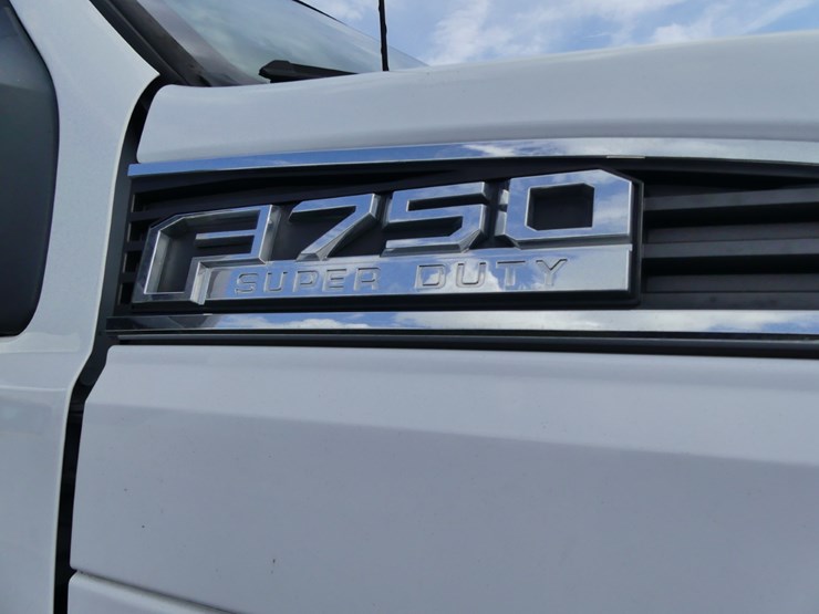 2019-ford-f750-image-3